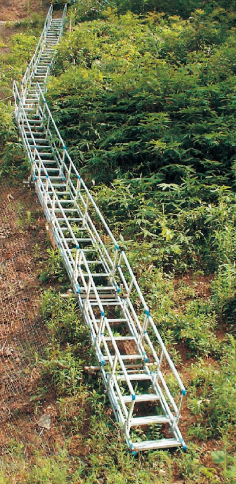 クリフステアー 手摺枠 – 株式会社関西建機工業